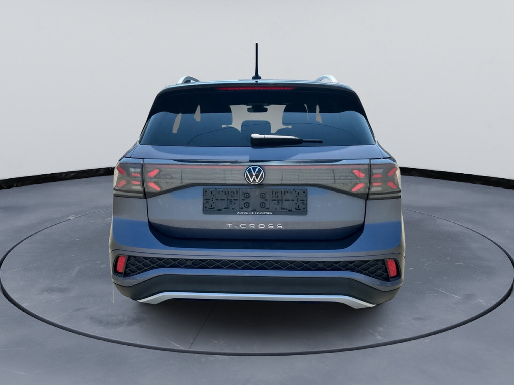 54891301-9.jpg